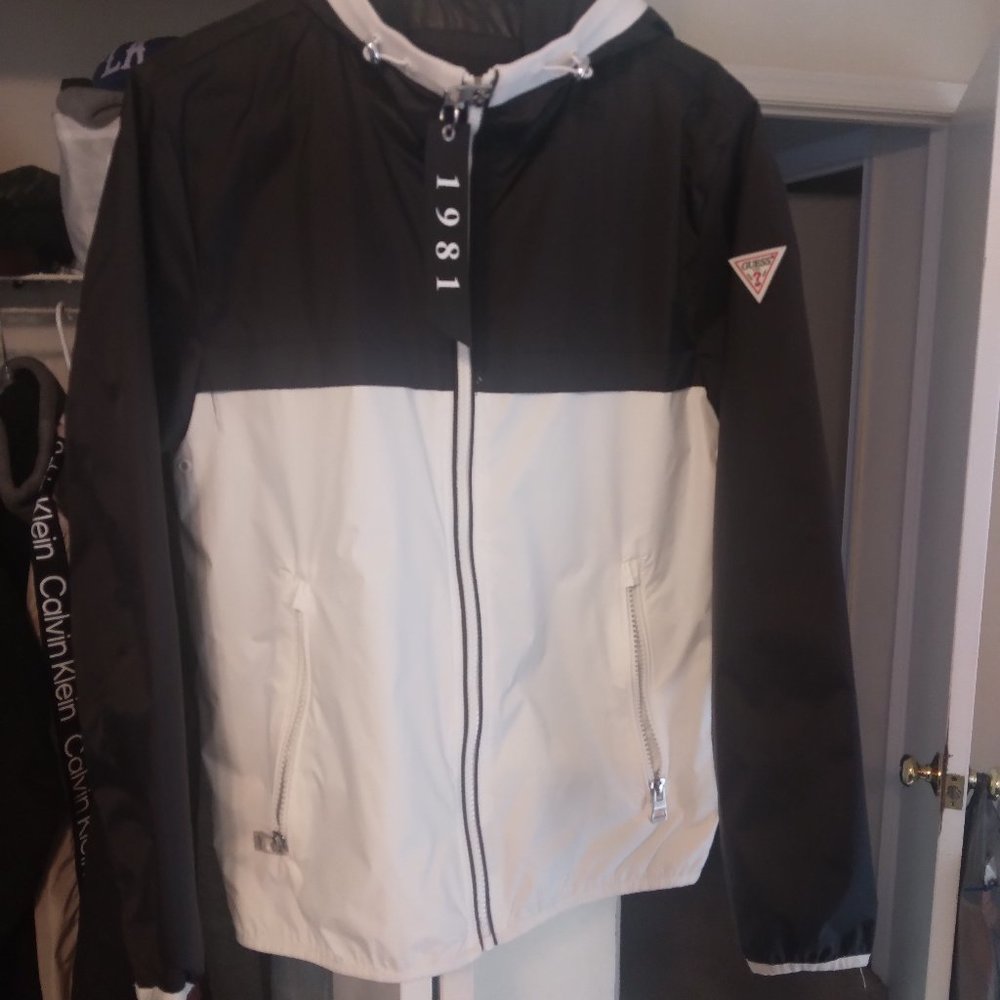 Mens GUESS jacket/windbreaker